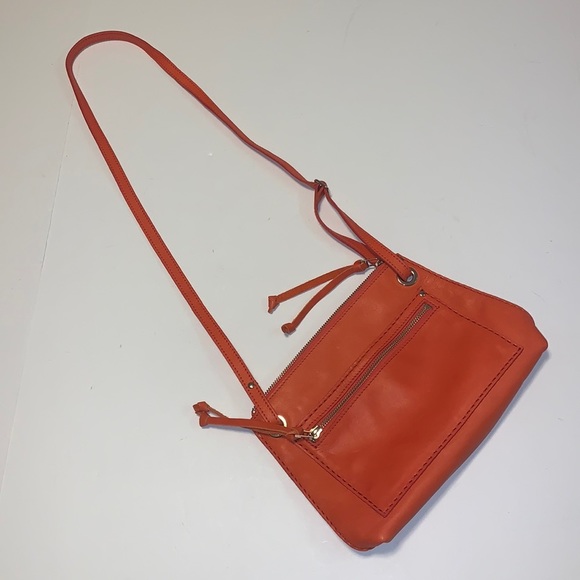 Roots Canada Orange Pebbled Leather Crossbody Bag - Picture 4 of 12